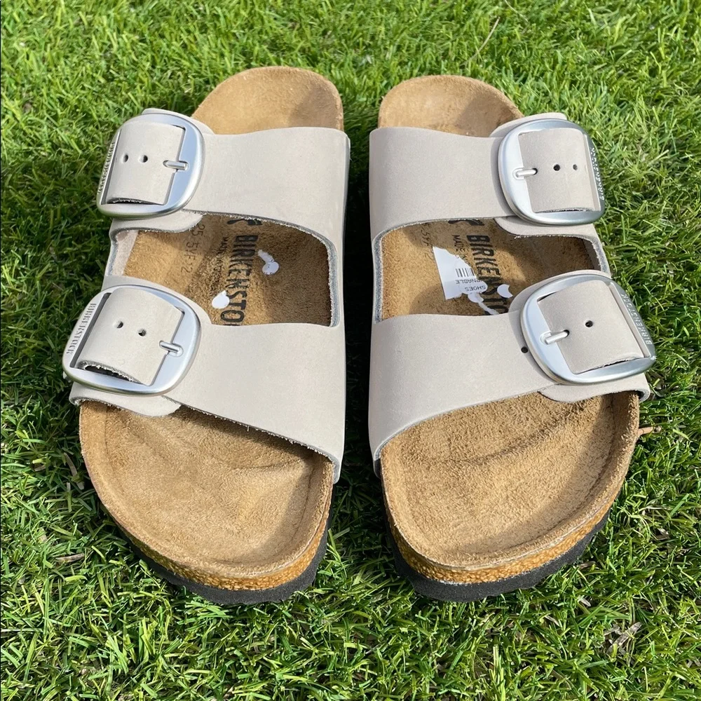 NWT BIRKENSTOCK Big Buckle Arizona Sandals! - Picture 6 of 9